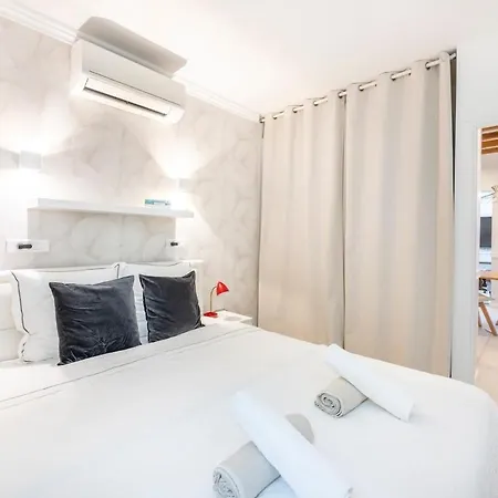 Townhouse Near Port & Old Town Antibes