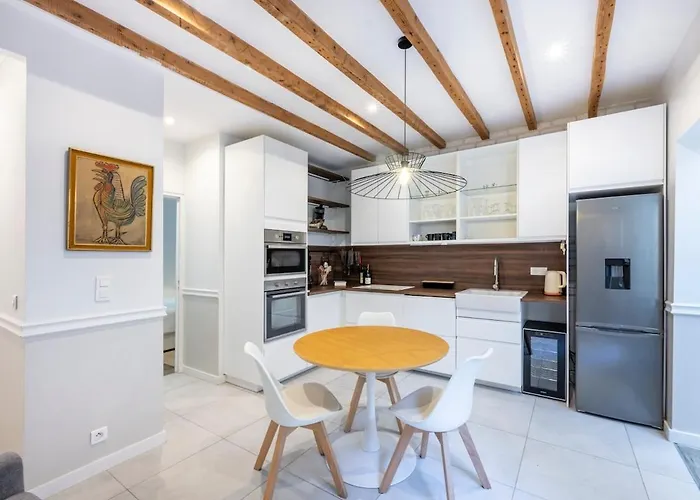 Appartamento Townhouse Near Port & Old Town *