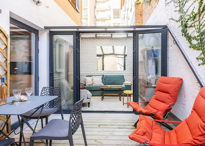 Appartamento Townhouse Near Port & Old Town *
